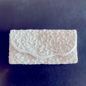 Beautiful Vintage beaded clutch purse.